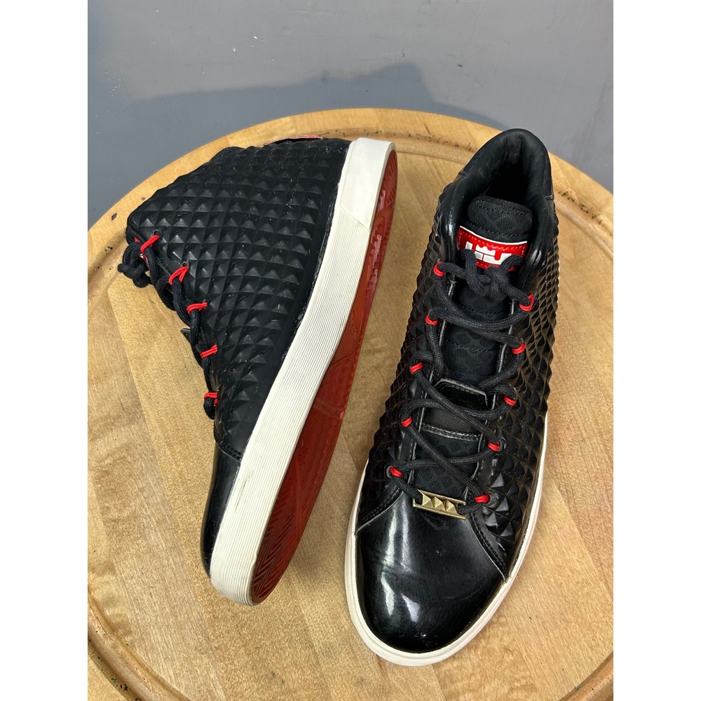 Nike LeBron 12 Lifestyle Mens 10.5 Black Challenge Red 716417-001‎ Pyramid Stud